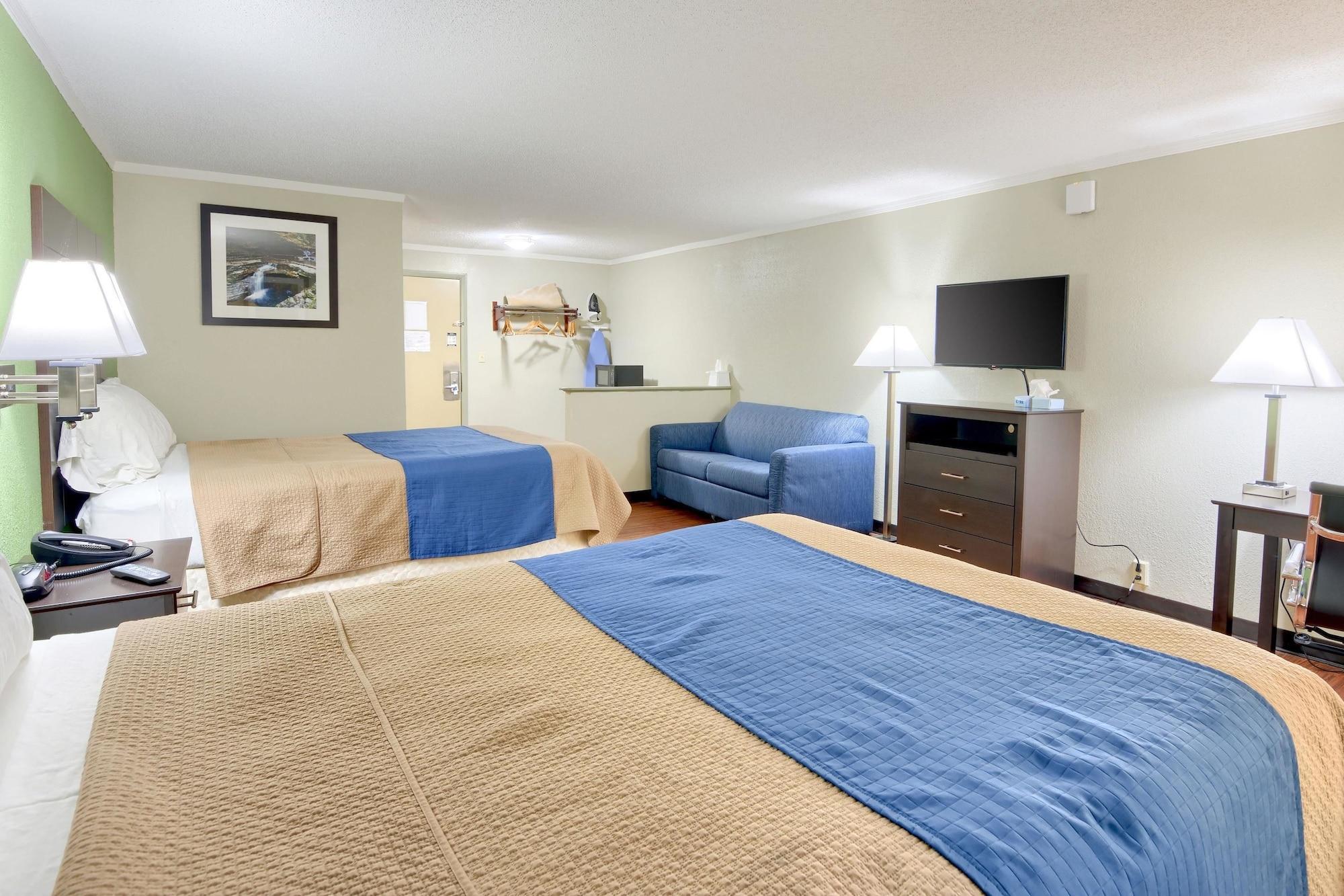 Rodeway Inn & Suites Ithaca Exterior photo