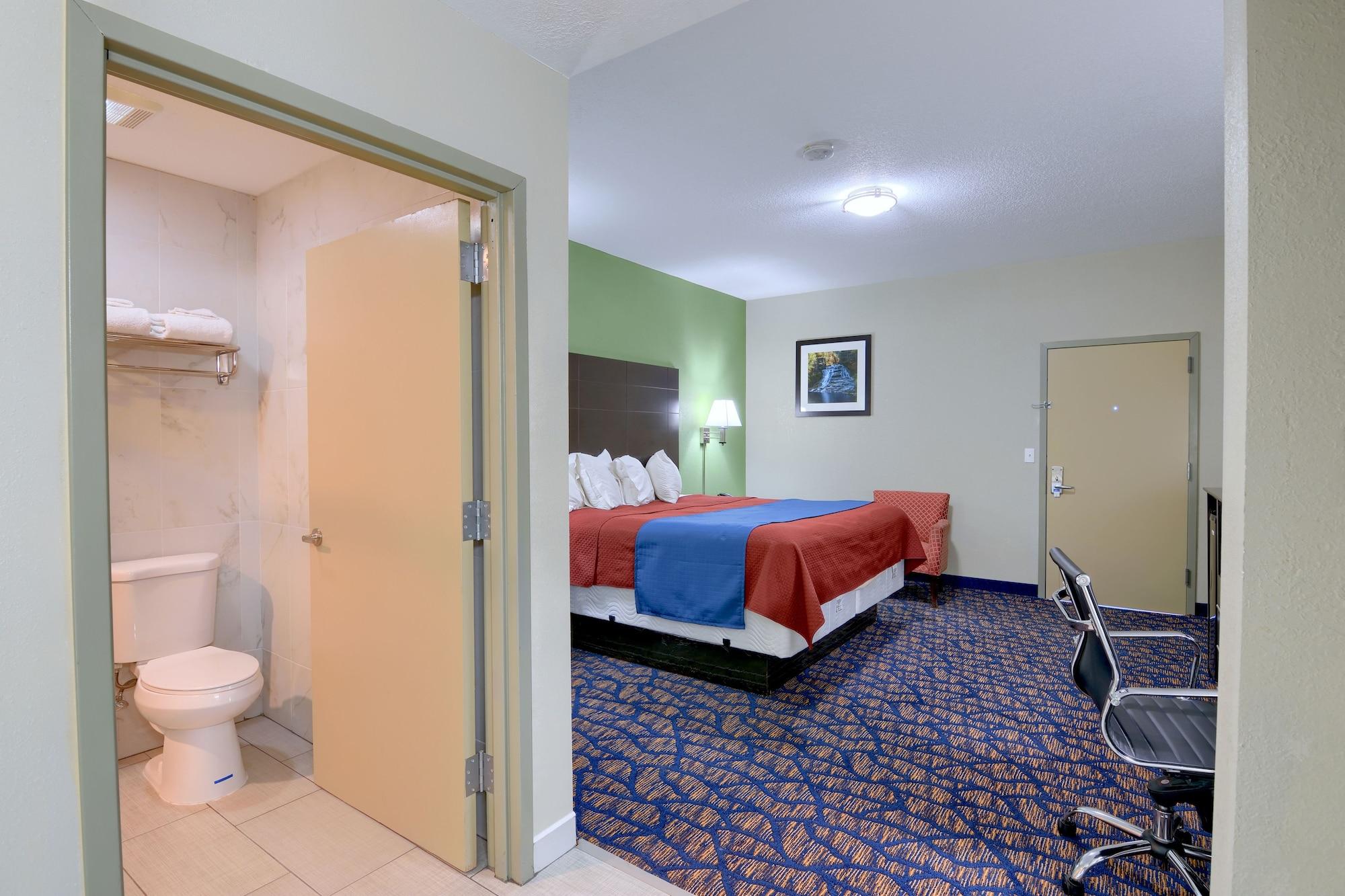 Rodeway Inn & Suites Ithaca Exterior photo